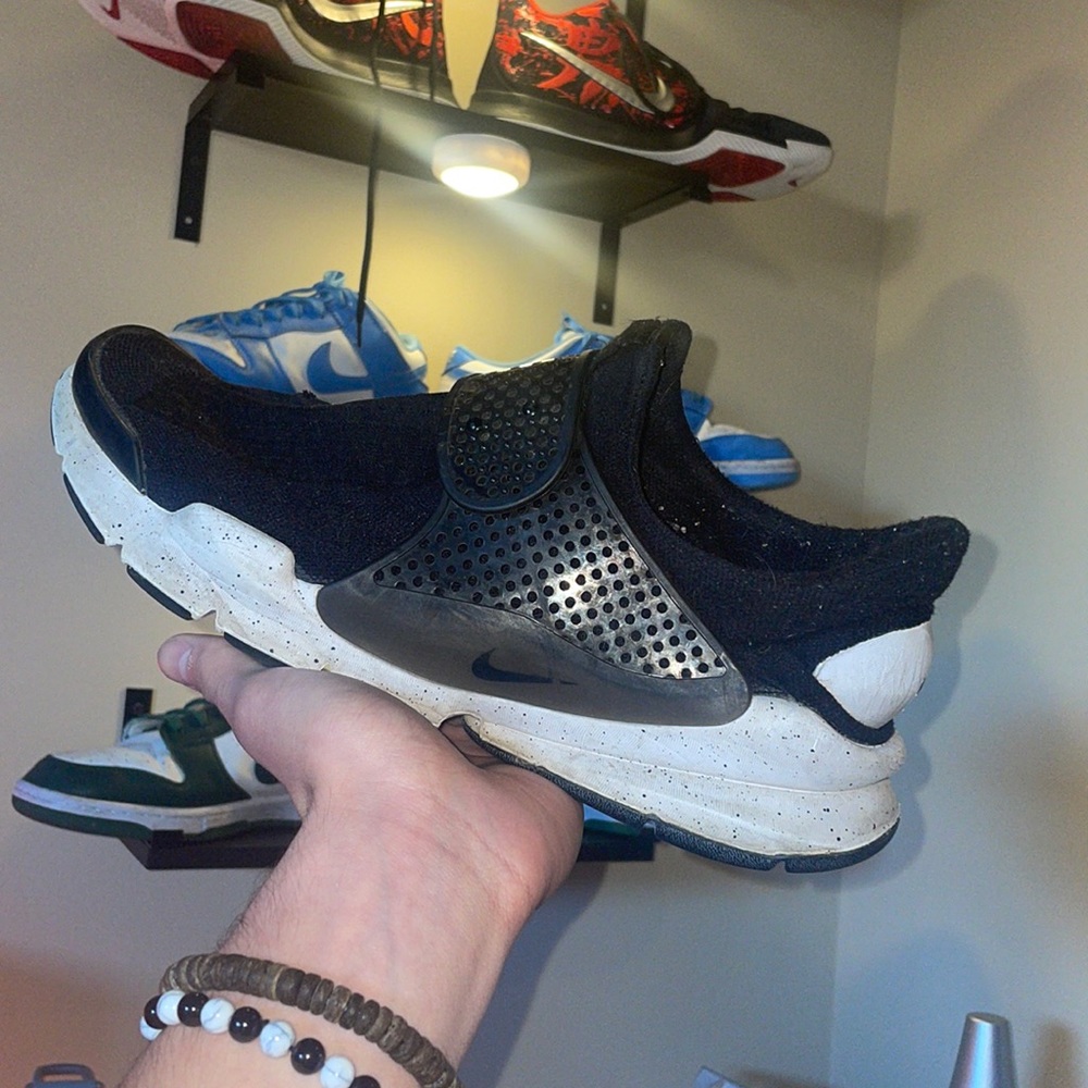 Black and white Nike sock dart